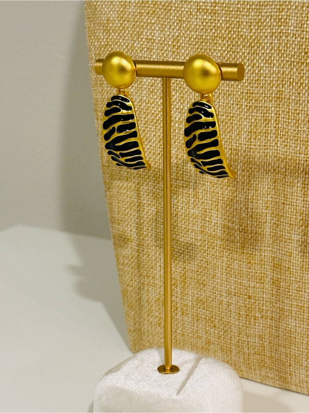 Fashion Jewelry Black and Gold Zebra-Pattern Drop Earrings